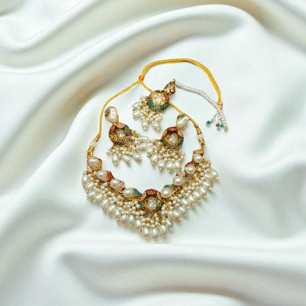 Pearl Bloom White Choker