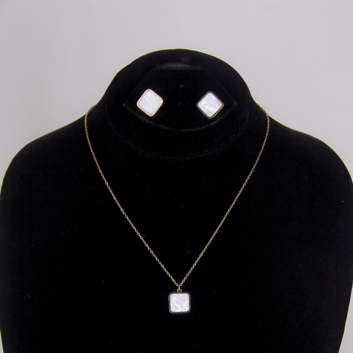 Quartz Square Pendant