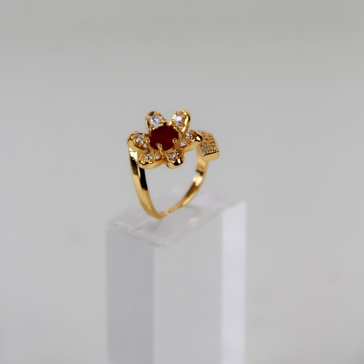 Floral-shaped Ring